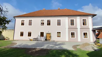 Žehnání nového parkoviště na faře